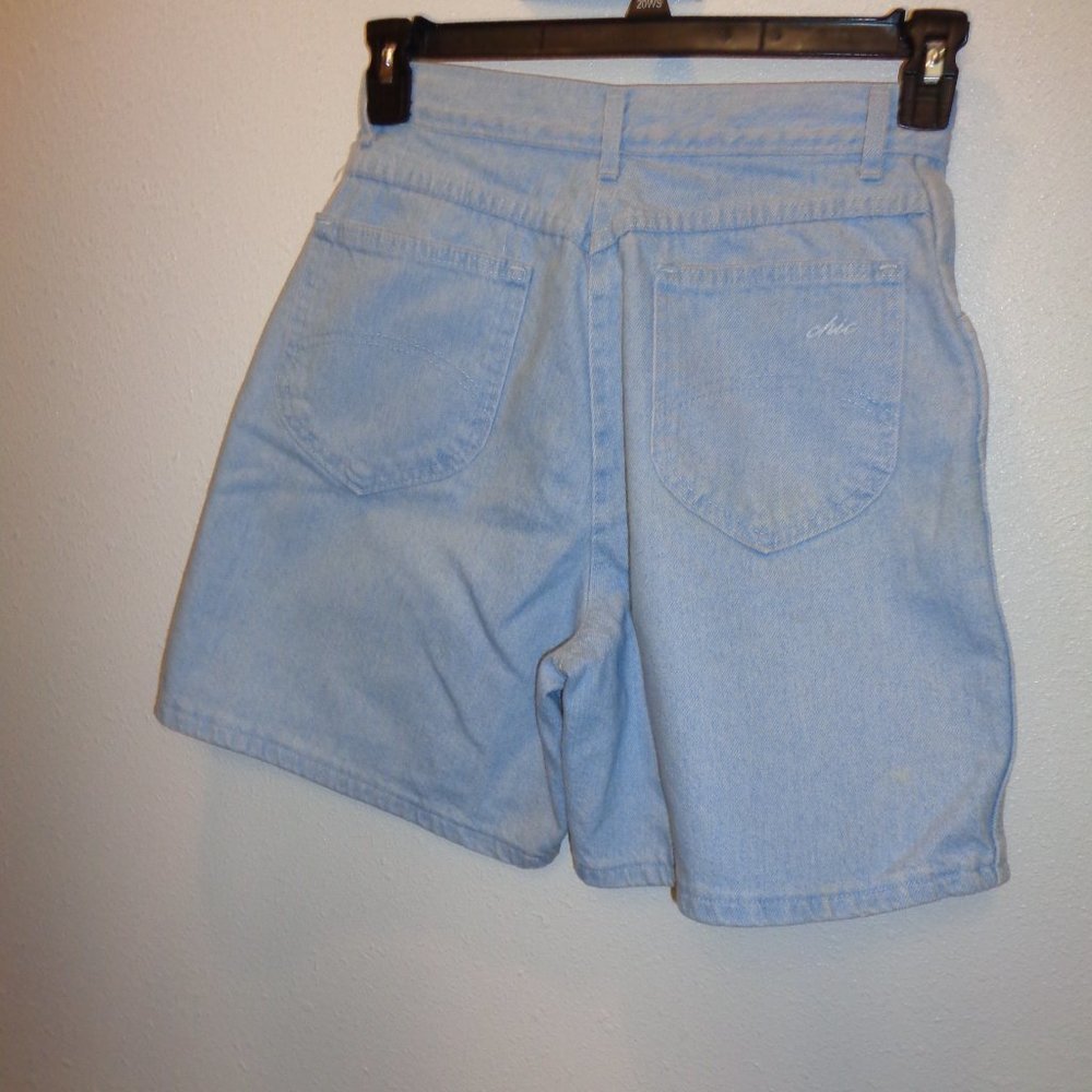 Vintage Chic Women's Jean Denim Shorts Size 11 - Picture 4 of 10
